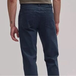 BRAX has CHUCK HI-FLEX NAVY  PANT size 34/34